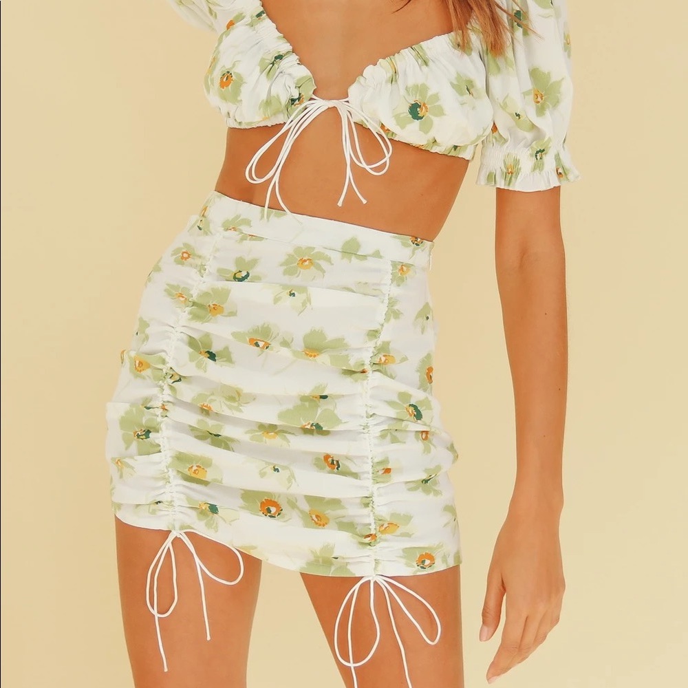 Verge Girl La Femme Skirt Size 6